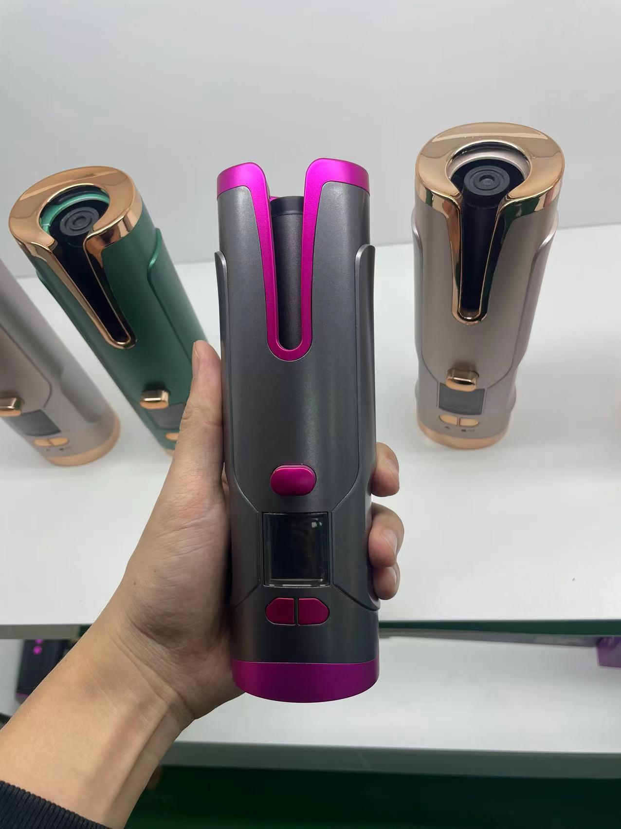 Portable Rechargeable Automatic Hair Curler with LCD Display – Ceramic Curling Iron for Effortless Waves